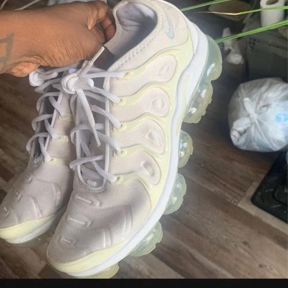 Size 11 worn once good condition - Picture 1 of 3